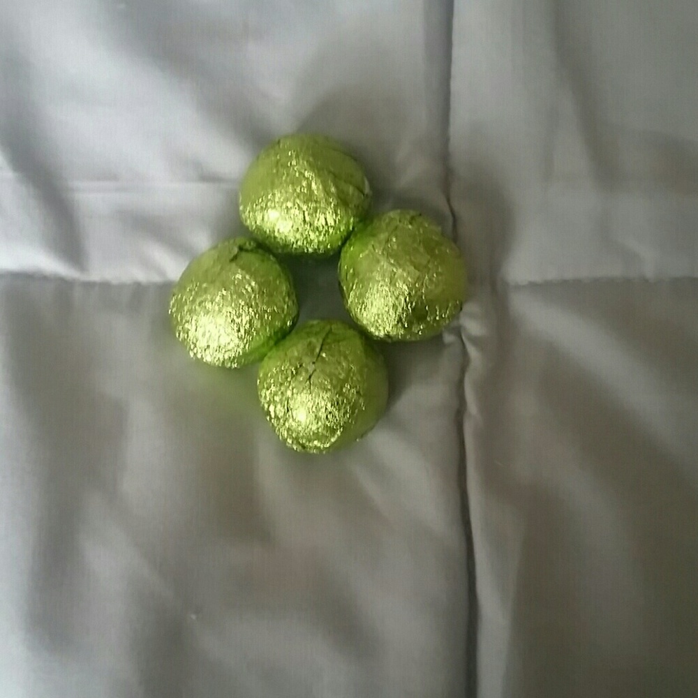 Small bath bombs